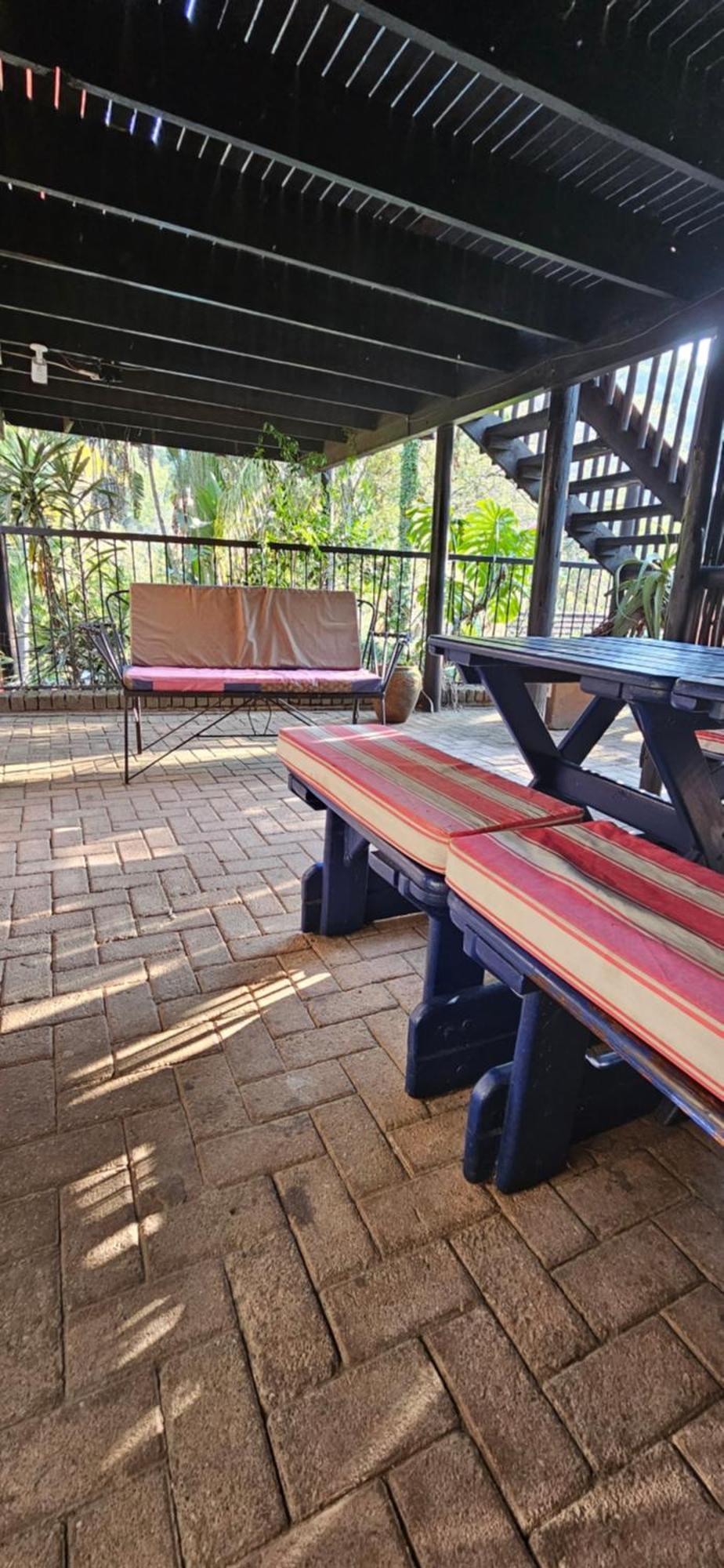 Old Vic Travellers Inn Nelspruit Mbombela Exterior photo