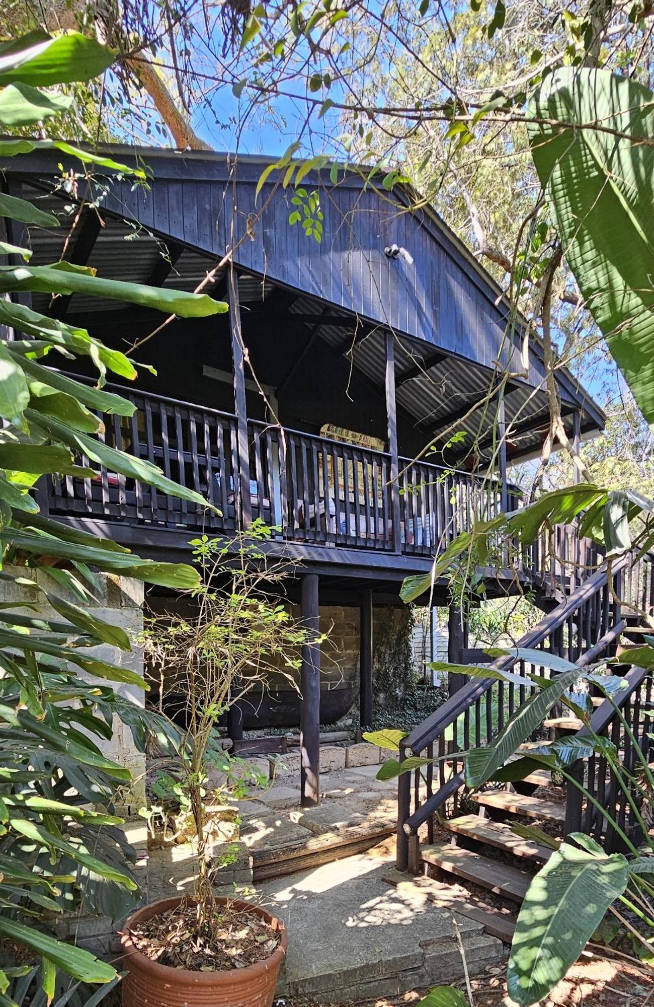 Old Vic Travellers Inn Nelspruit Mbombela Exterior photo